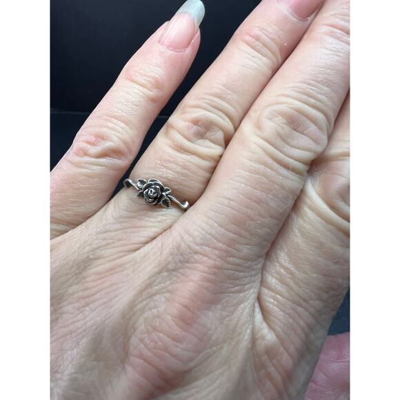 Vintage sterling silver rose ring size 7 - Picture 13 of 16